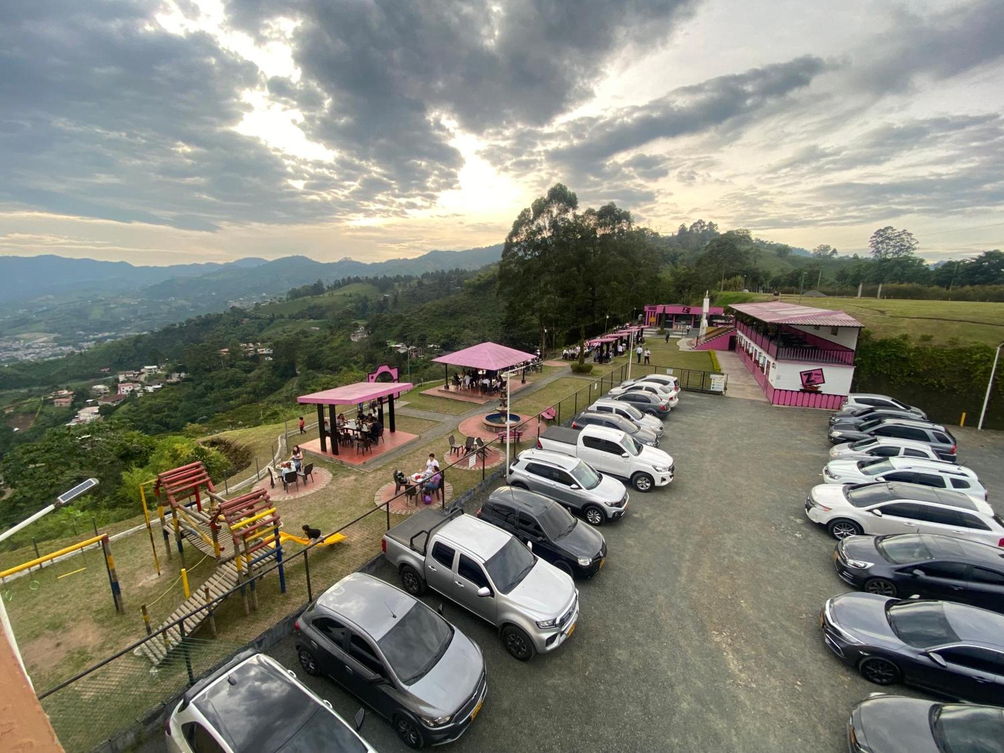 Hotel Entre Lomas 산타 로사 데 카발 외부 사진